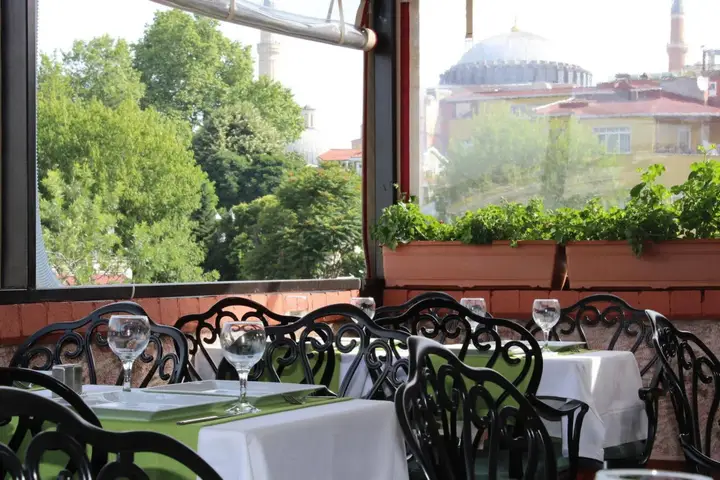 Стамбул: Ararat Hotel