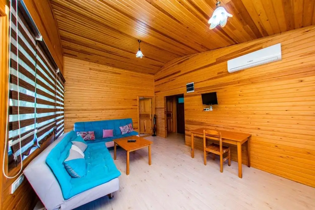 Чиралы: Ikiz Villas