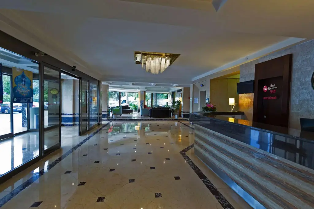 Best Western Plus Hotel Konak — фото 1