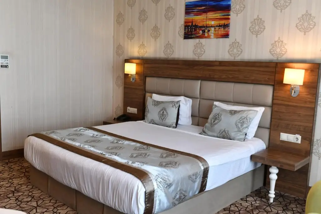 Инегол: Inegol Royal Hotel
