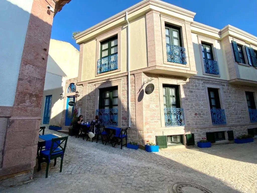 Айвалык: Ayvalik Rebetiko Otel