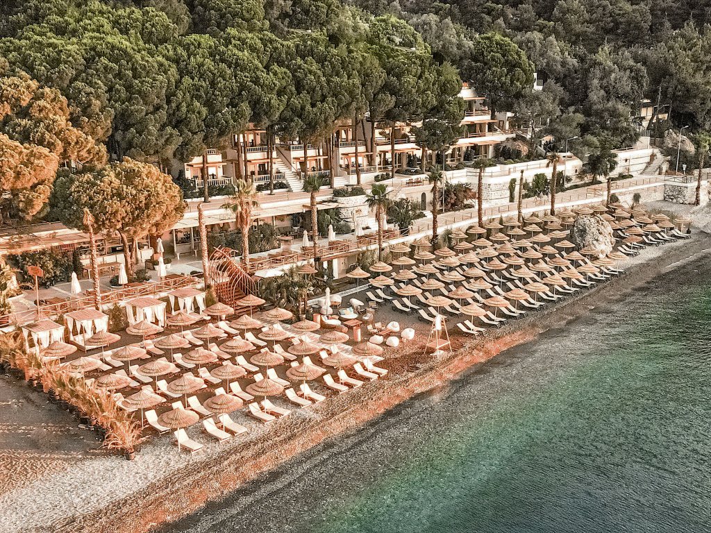 Отель Perios Beach House Adults Only — фото 1