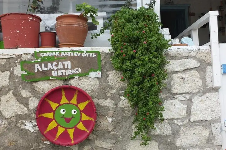 Чешме: Çardak Altı Ev Otel