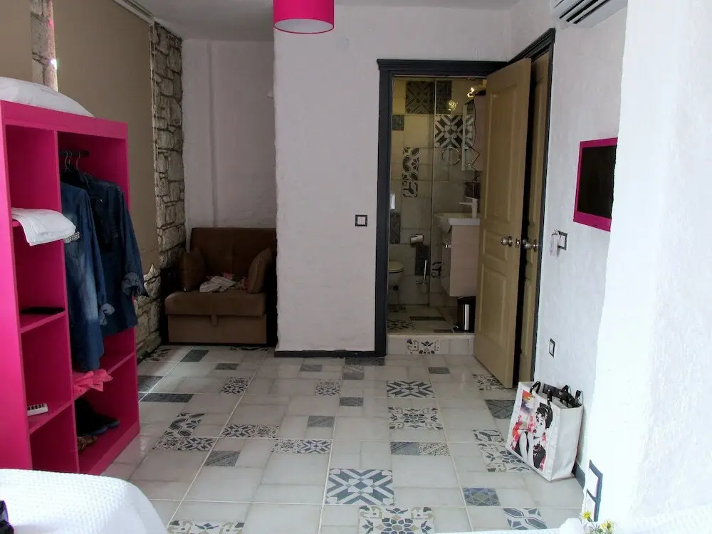 Чешме: Aladam Otel