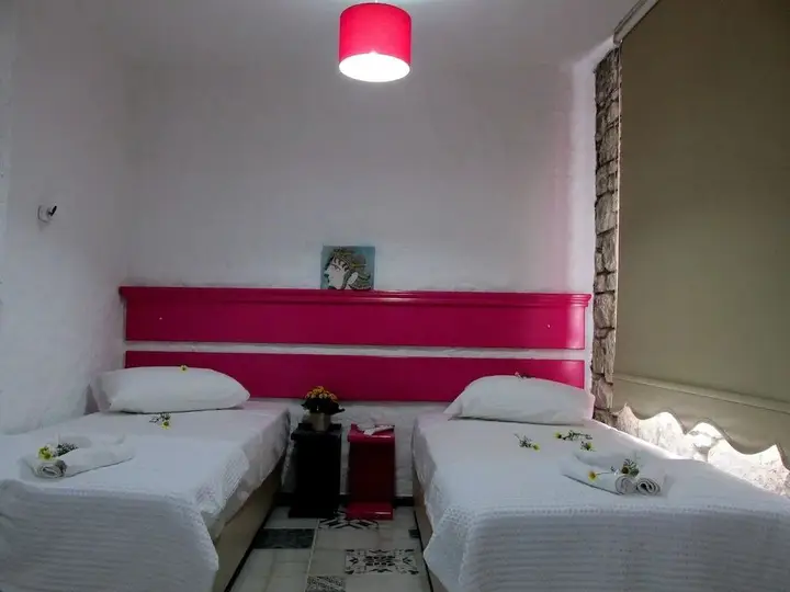 Чешме: Aladam Otel