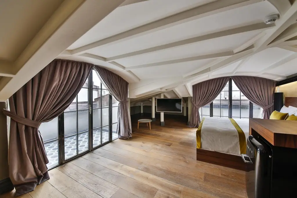 Стамбул: The Public Hotel