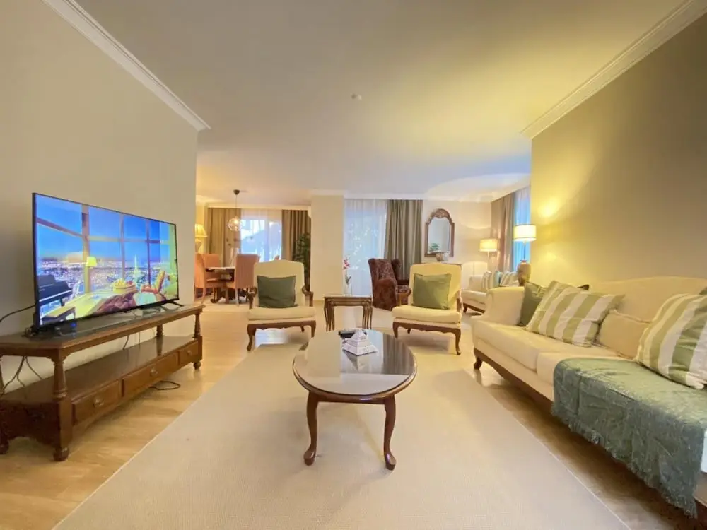 Стамбул: Missafir Stunning Flat with Terrace in Caddebostan