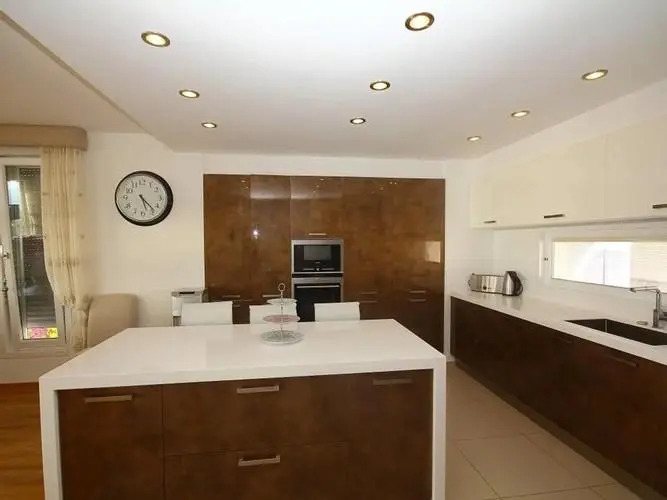 Тургутрейс: Villa Beaton