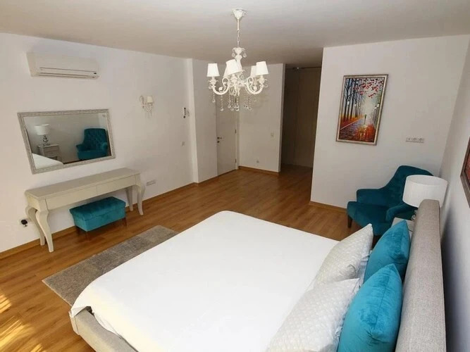 Тургутрейс: Villa Beaton