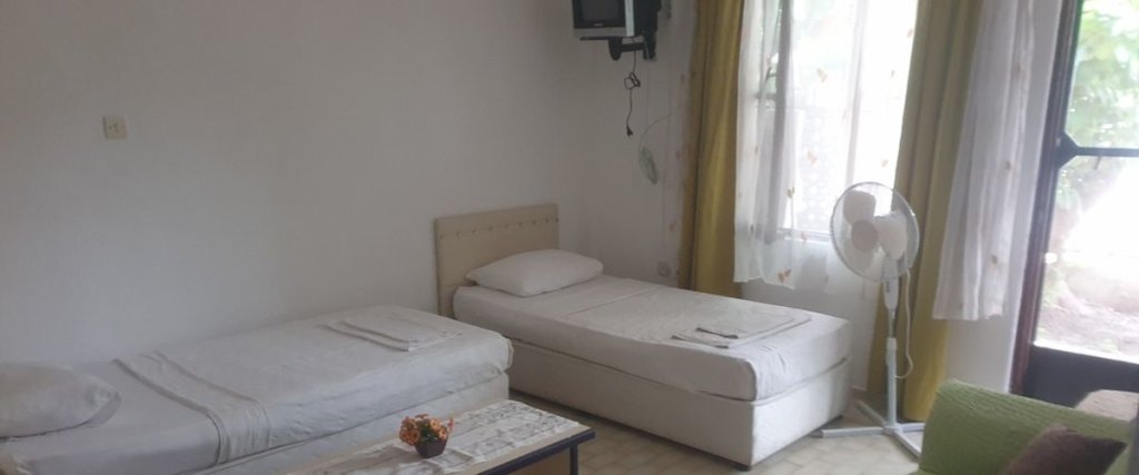 Эдремит: Akcay Bati Motel