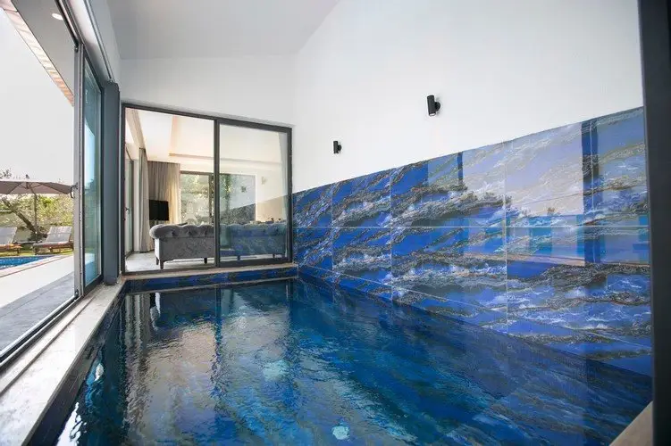 Исламлар: Villa Liz