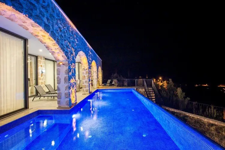Исламлар: Villa Beyaz 7
