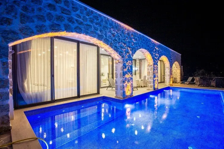Исламлар: Villa Beyaz 7