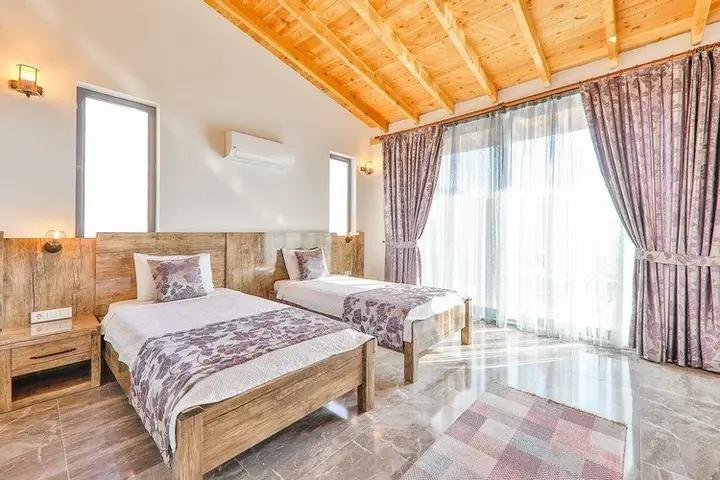 Исламлар: Villa Tas