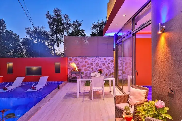Исламлар: Villa Elma