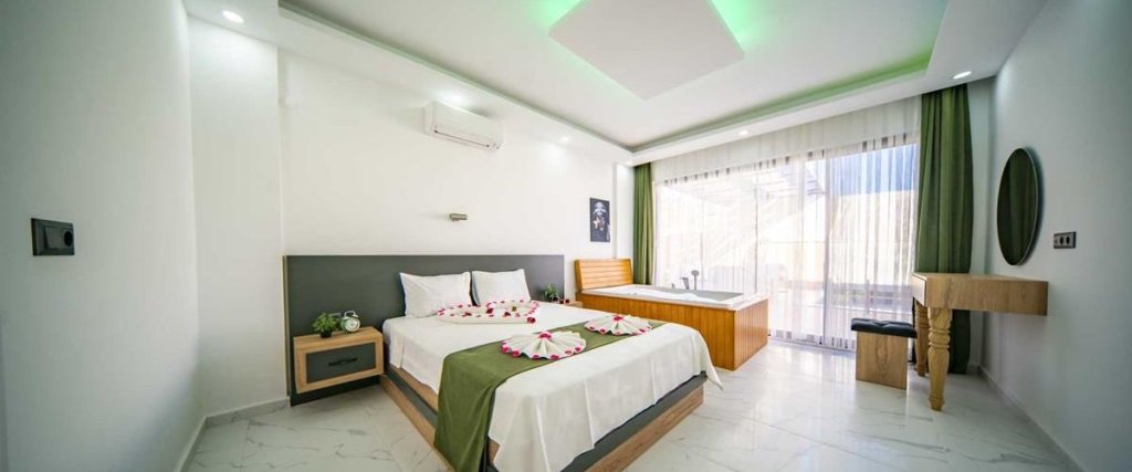 Исламлар: Villa Mars Kalkan