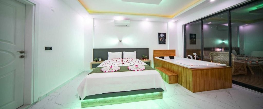 Исламлар: Villa Mars Kalkan