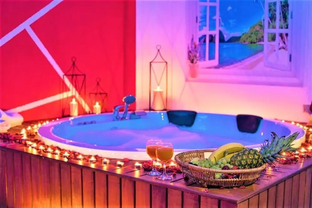 Исламлар: Villa Love