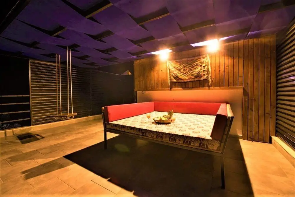 Исламлар: Villa Love