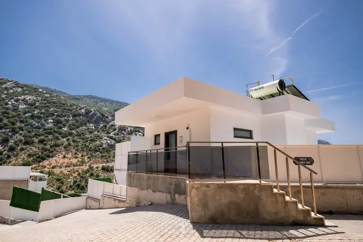 Исламлар: Villa Ice