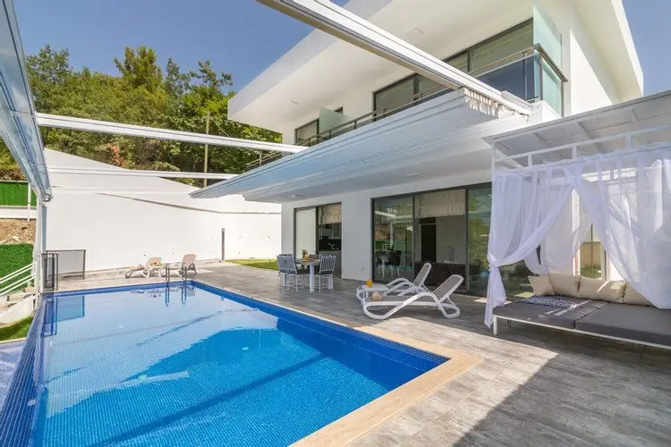 Исламлар: Villa Ice