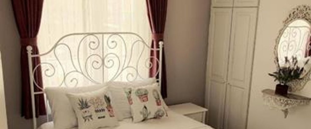 Гунейли: Holifera Otel