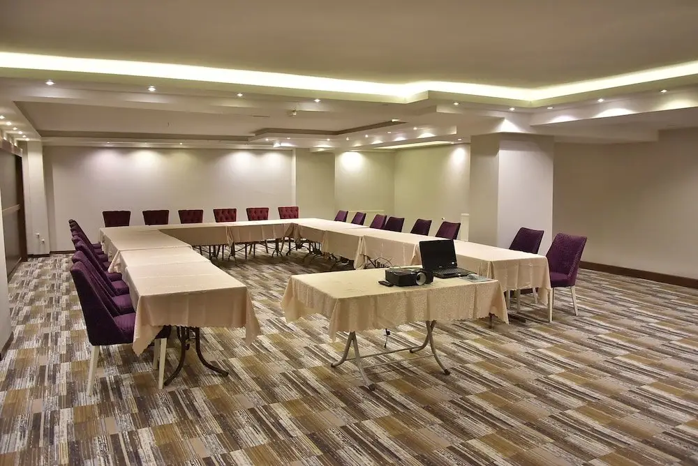 Бурса: Gold Ci̇ty Hotel