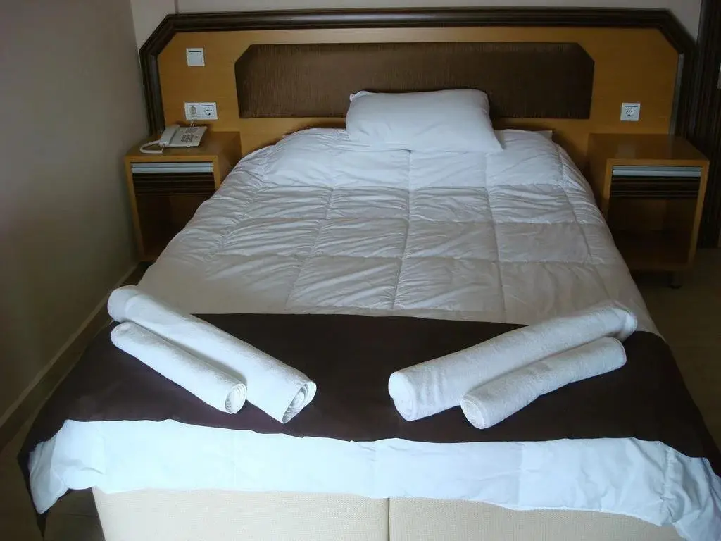 Гюмюльдур: Hotel Yedi