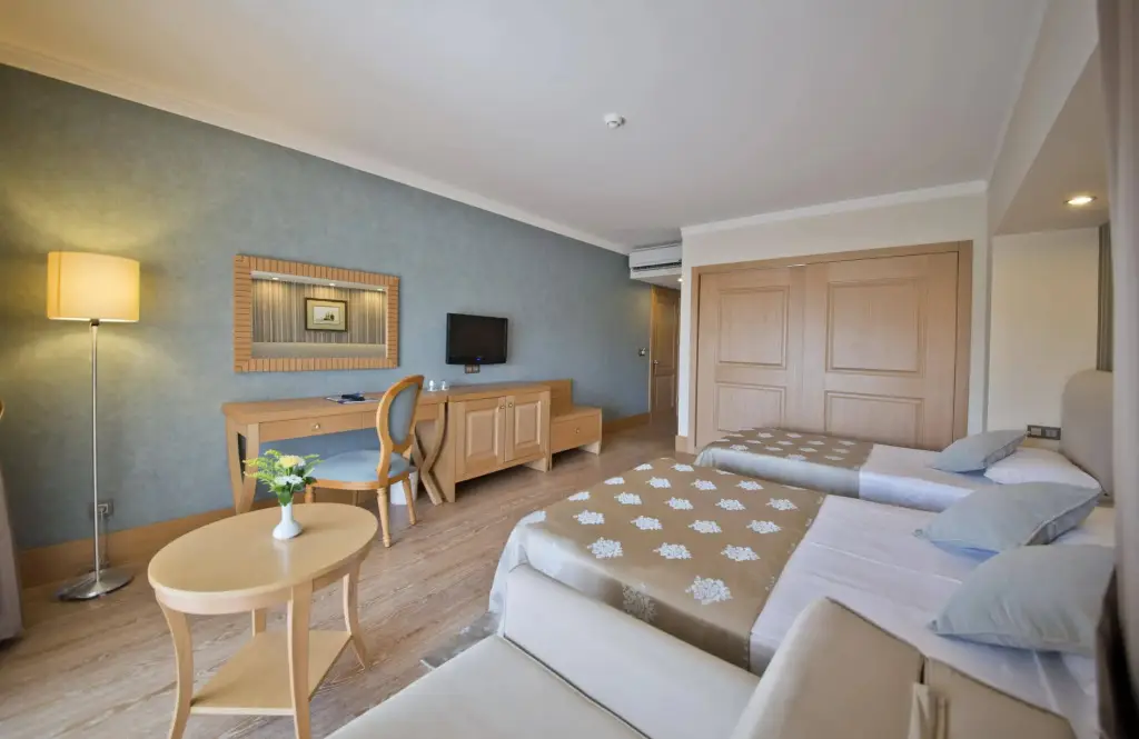 Окурджалар: Gypsophila Holiday Village