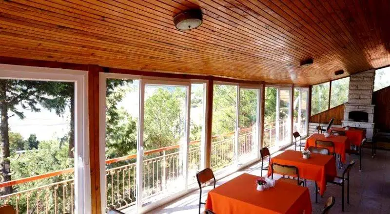 Коркутели: Korkuteli Baraj Hotel