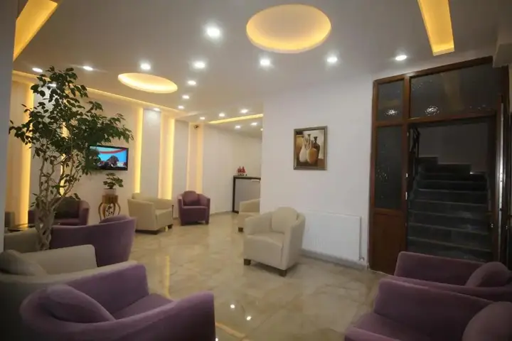 Зара: Gulistan Hotel