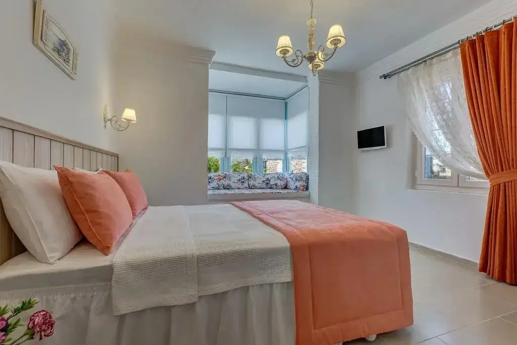 Чешме: Bella pietra otel