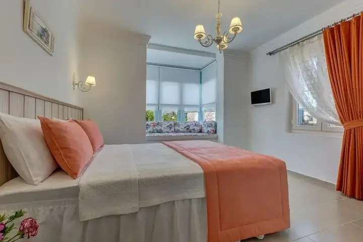 Чешме: Bella pietra otel