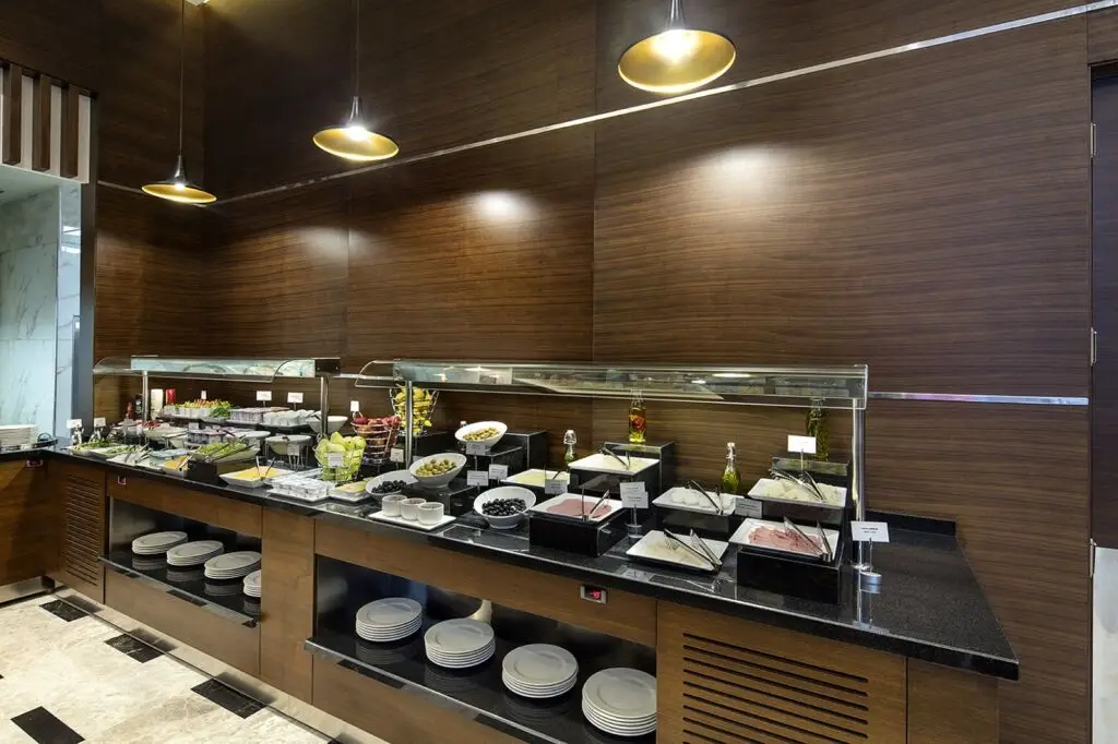 Измир: Hilton Garden Inn Izmir Bayrakli