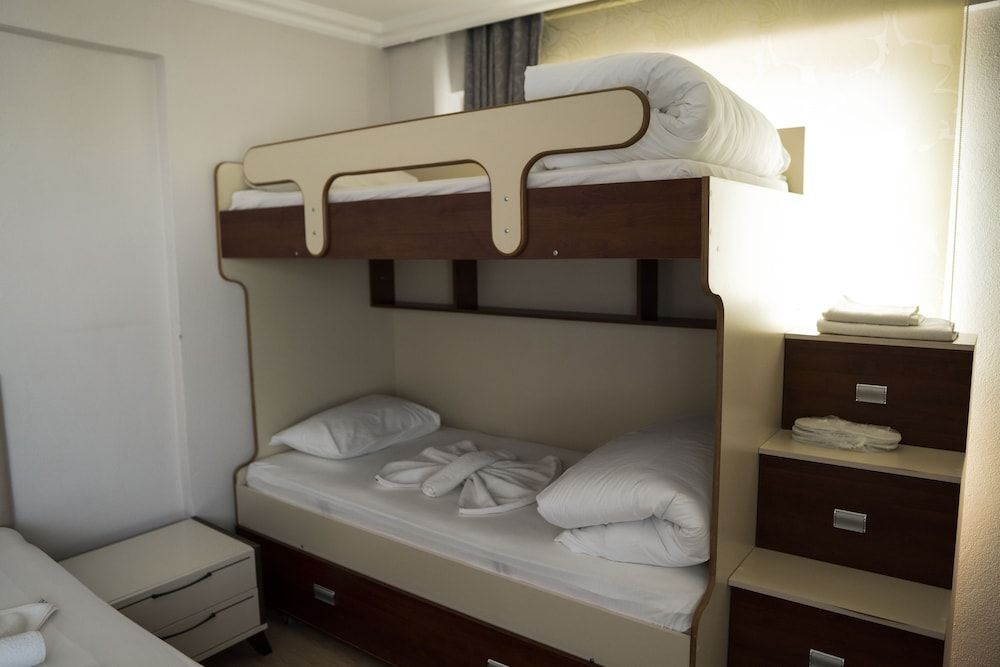 Эджеабат: Başarir Hotel
