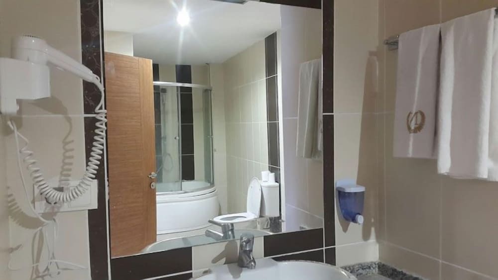 Эрчиш: Nevan Suite Hotel