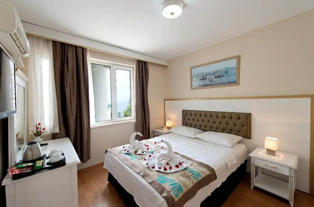 Анталья: Premier Inn City