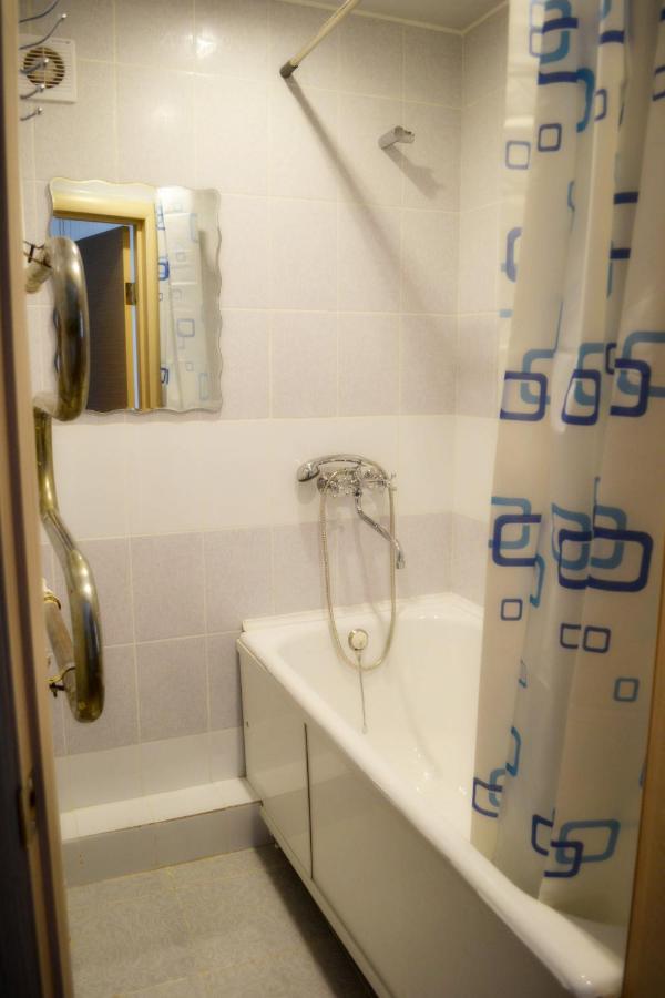 Хабаровск: Apartments Leningradskiy 11