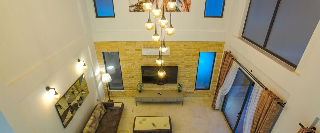 Исламлар: Villa Ricco