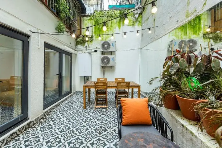 Стамбул: Andy | Beyoglu