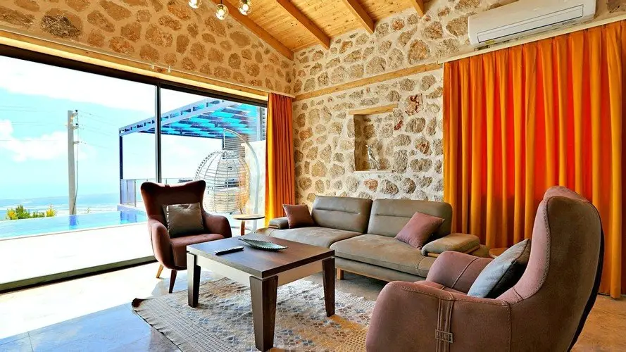 Исламлар: Villa Ayla