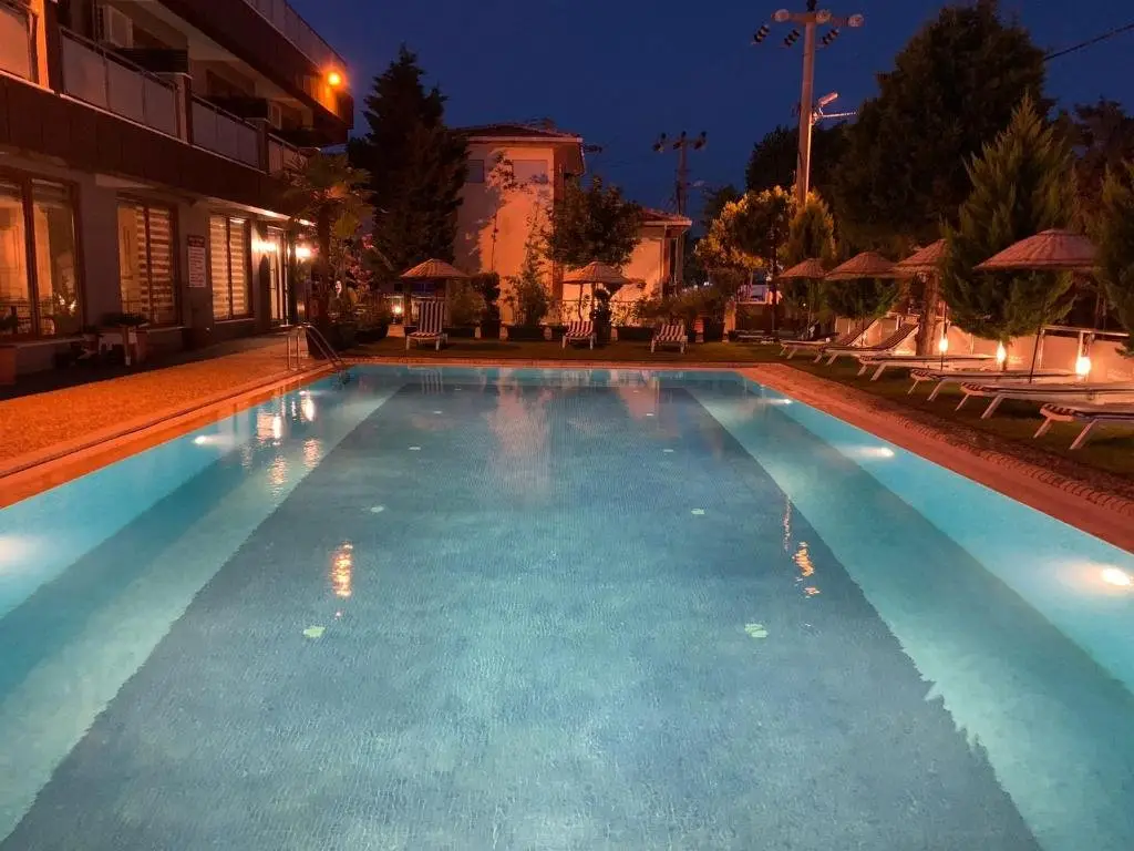 Эдремит: Akcayzeytin Otel
