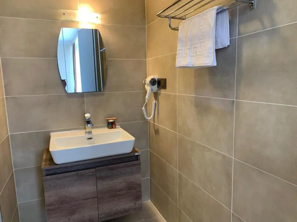 Эдремит: Akcayzeytin Otel