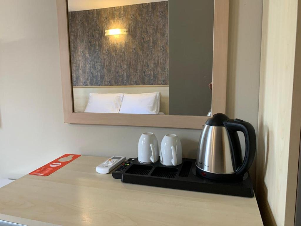 Эдремит: Akcayzeytin Otel