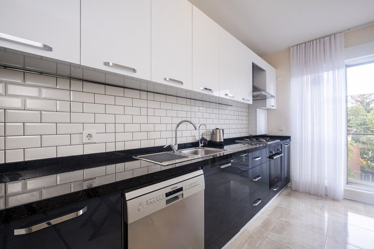 Стамбул: Bryas | Maltepe