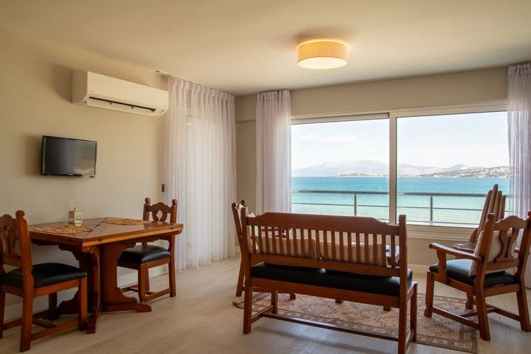 Чешме: Adonis | Cesme