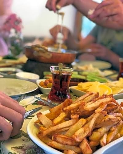 Чамлыхемшин: Çamdibi konaklama