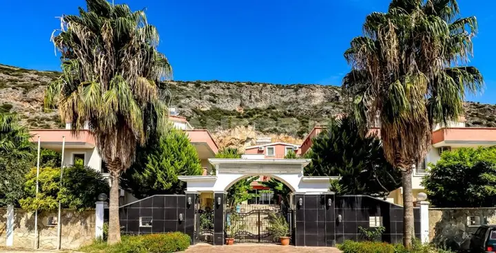 Кушадасы: Altin Guvercin Tatil Evleri