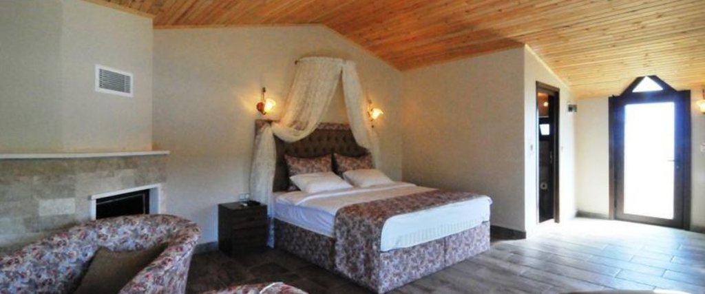 Сайл: Gizemli Nehir Hotel