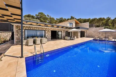 Villa Gunes — фото 1